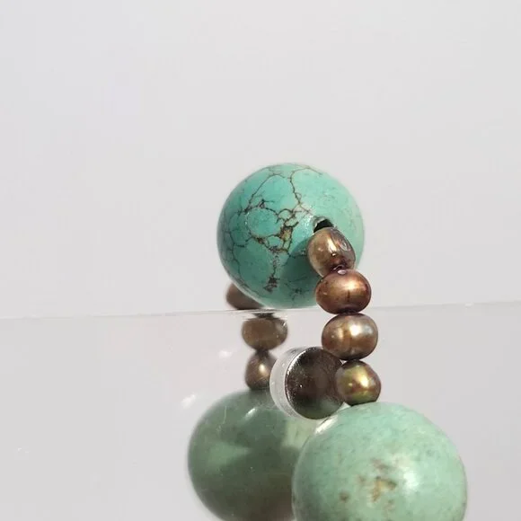 green turquoise beaded necklace w black freshwater pearls and gold filled clasp - Picture 10 of 11